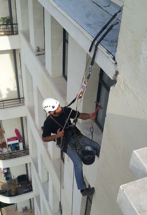 Intervention de maonnerie sur cordes