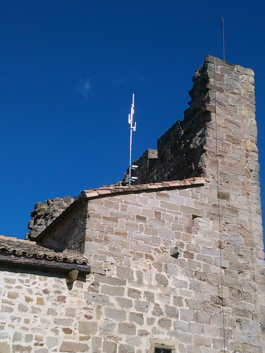 Maintenance d'une antenne sur toiture 