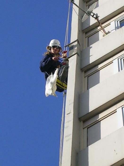 Intervention de maonnerie en accs difficile sur corde